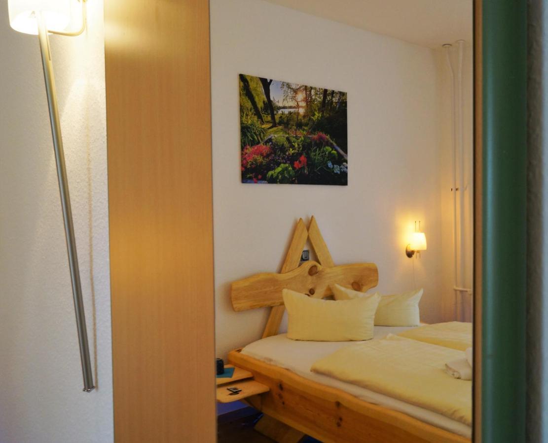 Waldhotel Am See Berlin-Schmoeckwitz Exterior photo