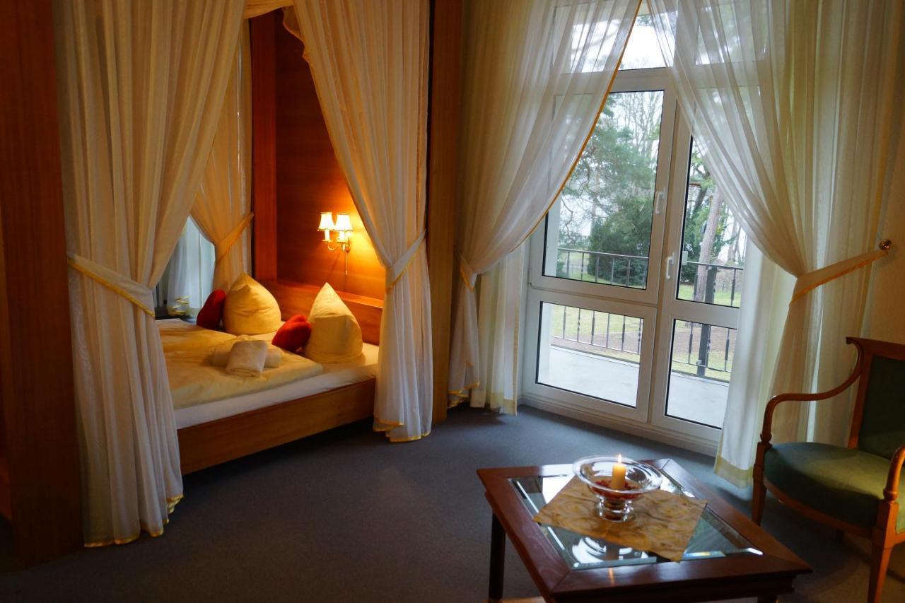 Waldhotel Am See Berlin-Schmoeckwitz Exterior photo